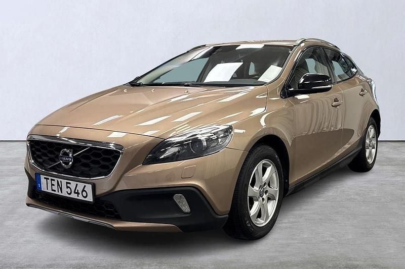 Brun Begagnad 2014 Volvo V40 CC Business Edition Kombi | 99 900 kr (Bra pris) - Bild 1/4