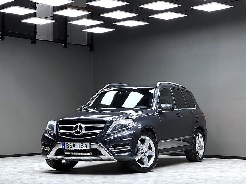Grå Begagnad 2014 Mercedes GLK220 AMG SUV | 159 900 kr (Marknadspris) - Bild 1/3