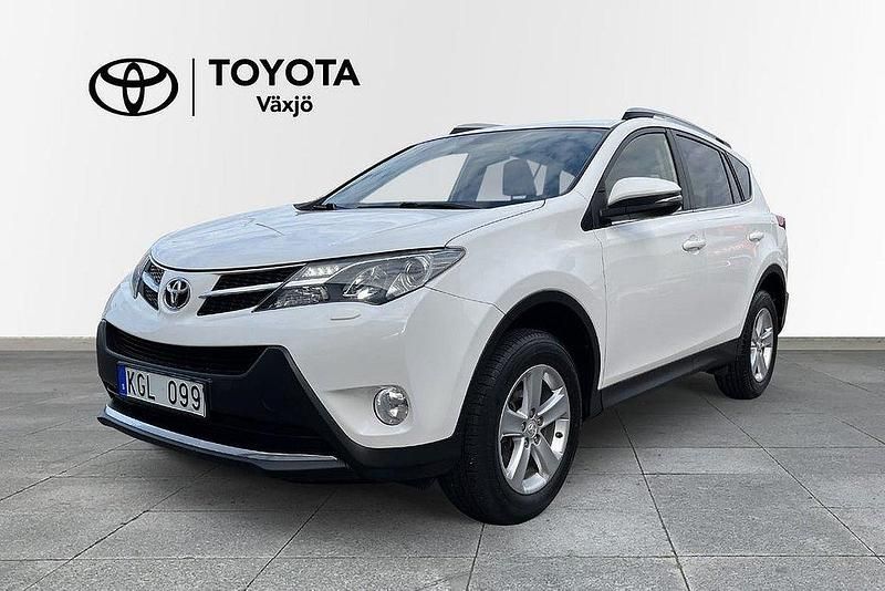 Vit Begagnad 2013 Toyota RAV4 Active SUV | 149 000 kr (Marknadspris) - Bild 1/4