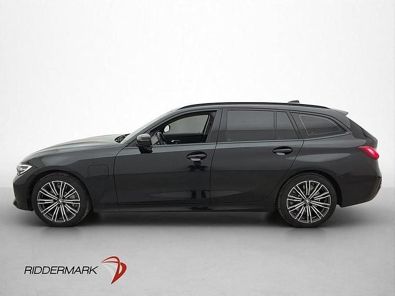 Begagnad BMW 330e Sport Line 184 HK (135 kW) 2021 Svart Kombi