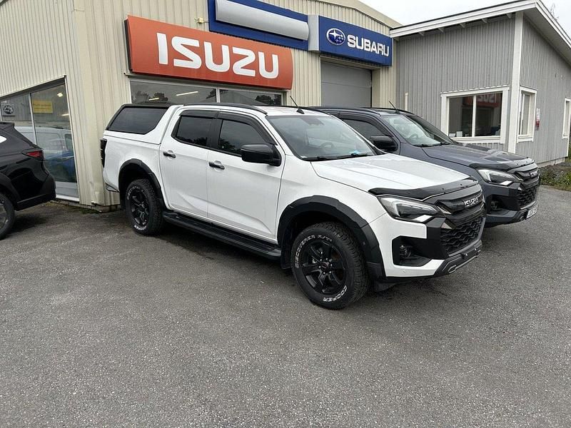 Vit (vit metallic) Ny 2024 Isuzu D-Max Pickup | 781 250 kr (Dyr) - Bild 1/1