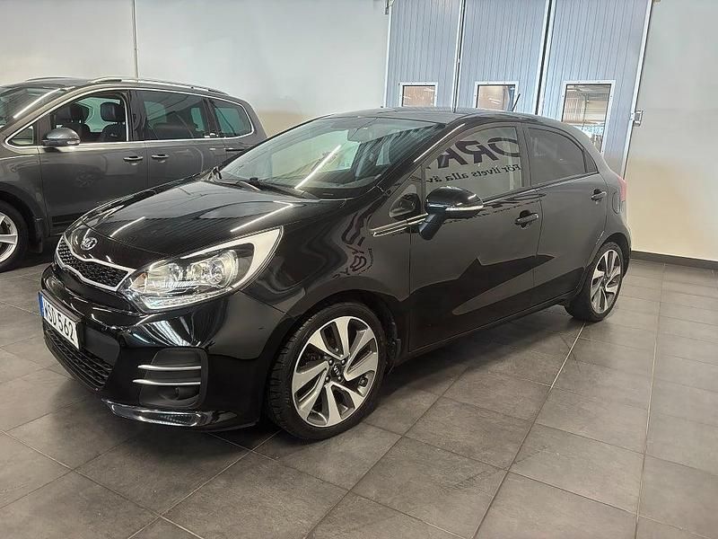 Begagnad Kia Rio 2015 Svart
