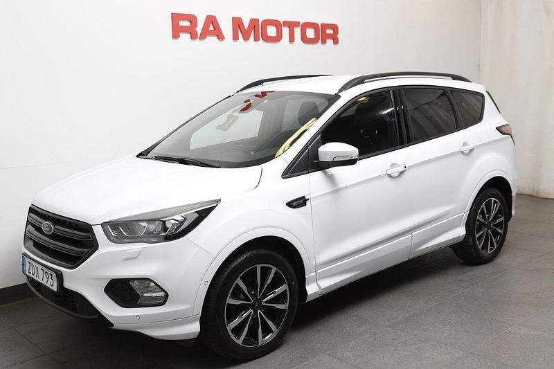 Vit Begagnad 2017 Ford Kuga ST-Line SUV | 149 800 kr (Marknadspris) - Bild 1/3