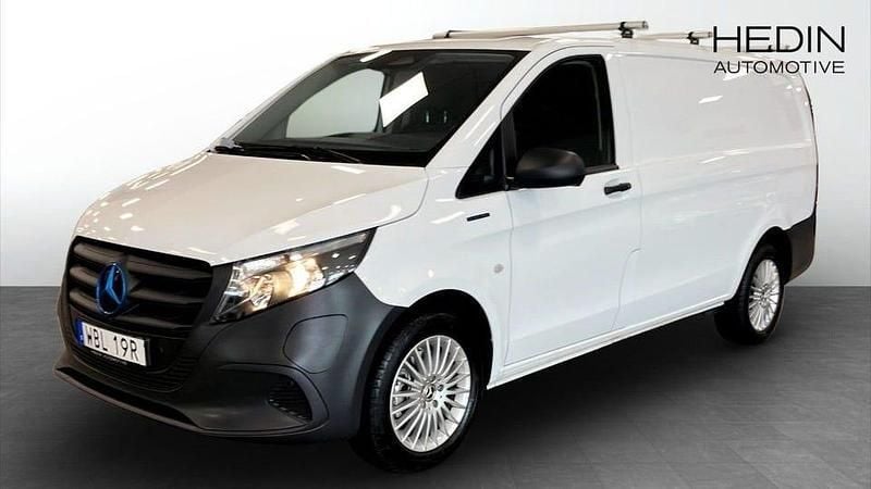 Vit (white) Begagnad 2024 Mercedes e-Vito Minibuss | 612 375 kr - Bild 1/4