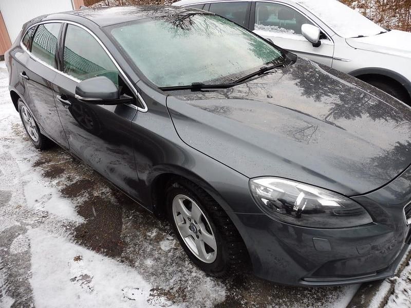 Begagnad Volvo V40 115 HK (84 kW) 2014 Grå metallic