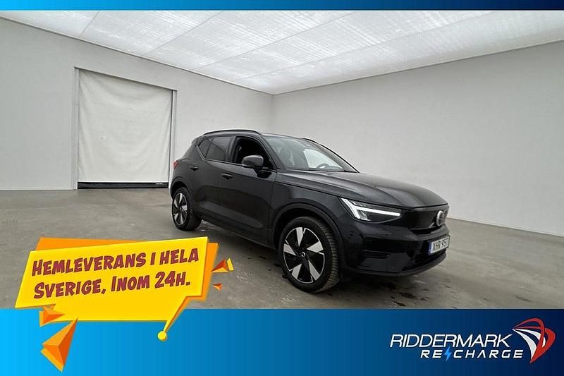 Svart Begagnad 2023 Volvo XC40 Core SUV | 334 900 kr - Bild 1/3