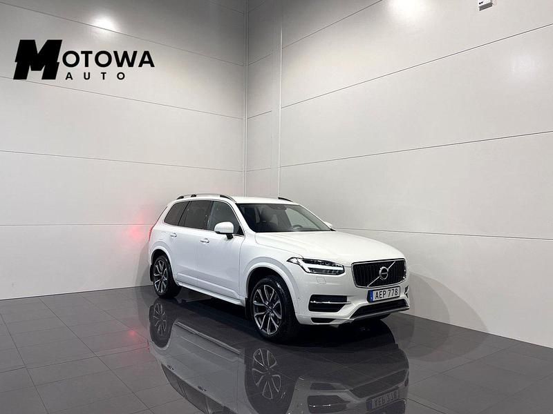 Vit Begagnad 2017 Volvo XC90 Momentum SUV | 339 900 kr (Marknadspris) - Bild 1/4