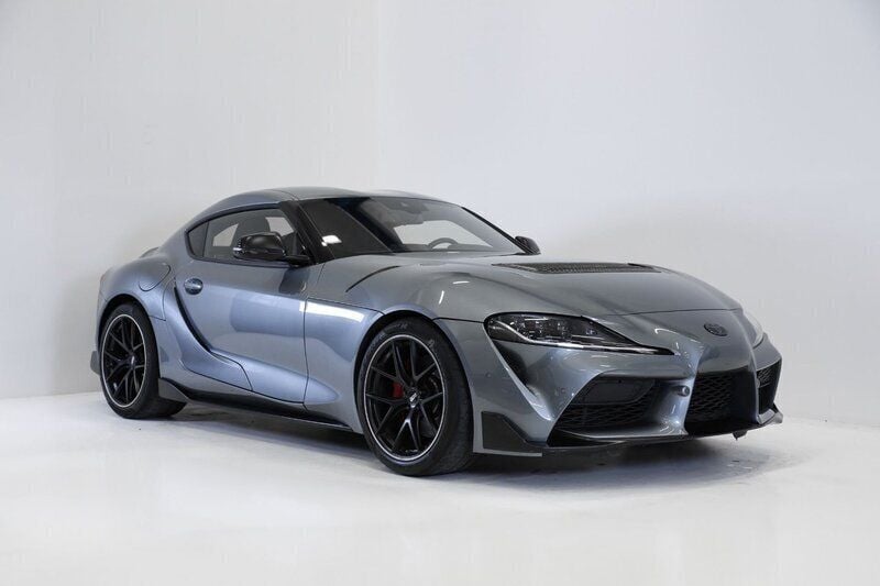 Grå Begagnad 2020 Toyota Supra Premium Sportkupé | 629 900 kr - Bild 1/4