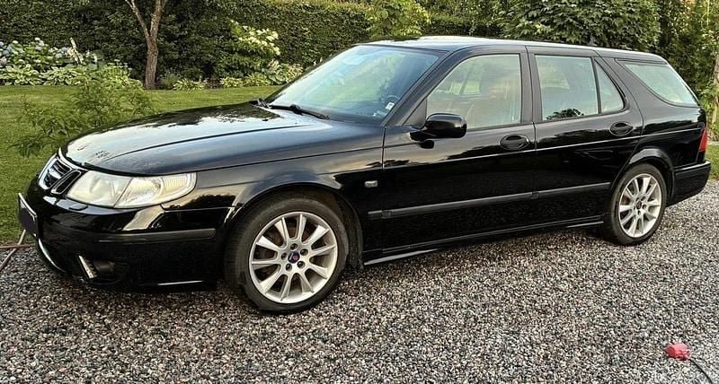 Svart Begagnad 2005 Saab 9-5 Vector Kombi | 52 000 kr - Bild 1/3