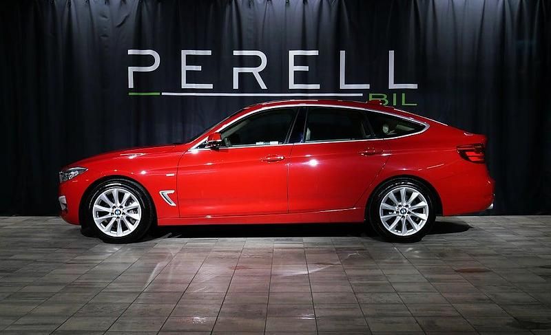 Begagnad BMW 335 Gran Turismo 306 HK (225 kW) 2014 Röd Halvkombi