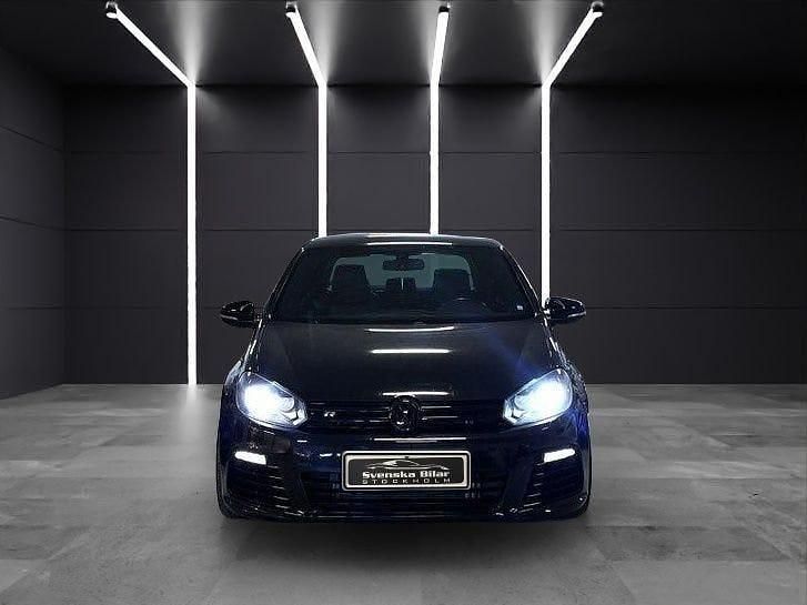 Begagnad VW Golf VI R 335 HK (246 kW) 2011 Svart Halvkombi