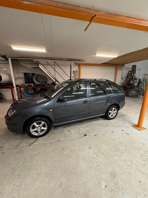 Begagnad Skoda Fabia 64 HK (47 kW) 2007 Kombi