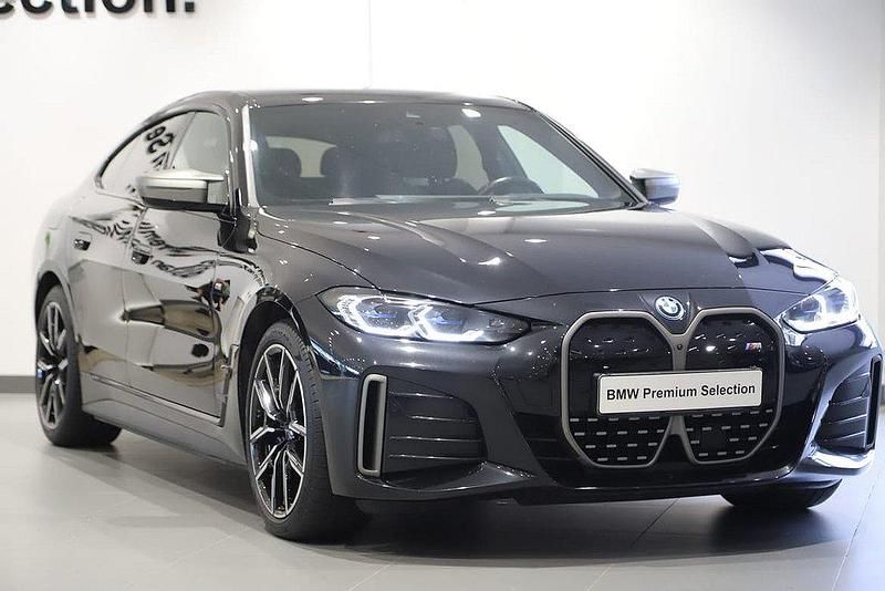 Svart Begagnad 2022 BMW i4 M Sport Sedan | 489 000 kr (Superpris) - Bild 1/3