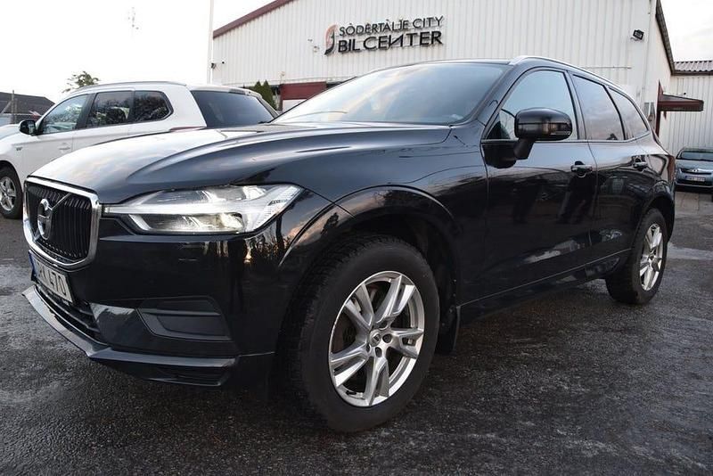 Svart Begagnad 2018 Volvo XC60 Momentum SUV | 199 900 kr (Bra pris) - Bild 1/4