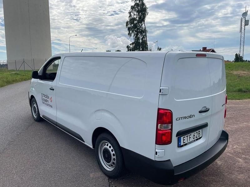 Begagnad Citroën e-Jumpy 100 kW (136 HK) 2024 Vit Minibuss