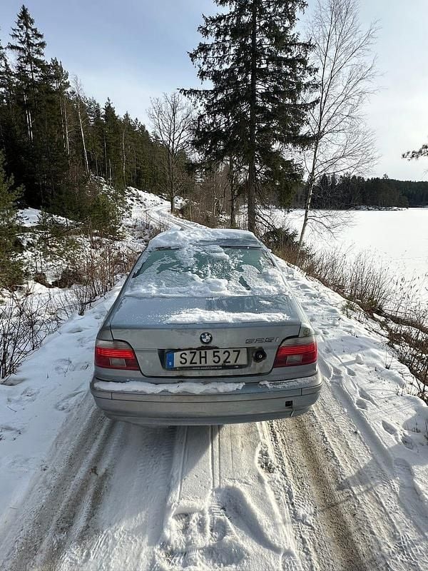 Begagnad BMW 525 192 HK (141 kW) 2002 Sedan