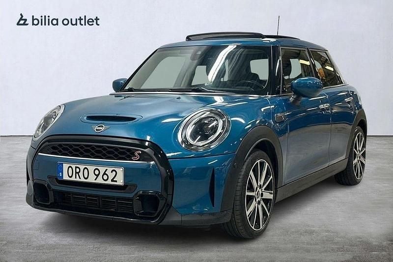Blå Begagnad 2021 Mini Cooper S Halvkombi | 244 900 kr (Bra pris) - Bild 1/4