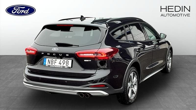 Begagnad Ford Focus Active 124 HK (91 kW) 2023 Svart Kombi