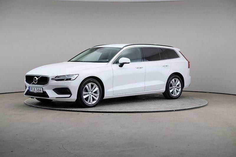 Vit (ice vit) Begagnad 2021 Volvo V60 Momentum Kombi | 299 000 kr (Marknadspris) - Bild 1/4