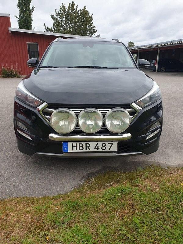 Svart Begagnad 2016 Hyundai Tucson SUV | 160 000 kr (Marknadspris) - Bild 1/4