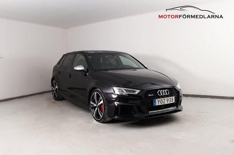 Svart Begagnad 2018 Audi RS3 Sportback Halvkombi | 434 900 kr (Marknadspris) - Bild 1/4