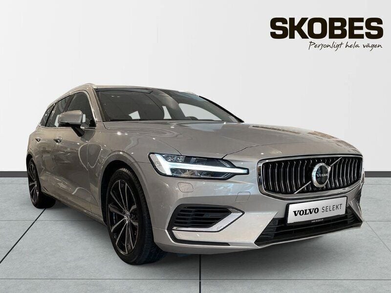 Silver Begagnad 2025 Volvo V60 Plus Kombi | 539 000 kr (Dyr) - Bild 1/3