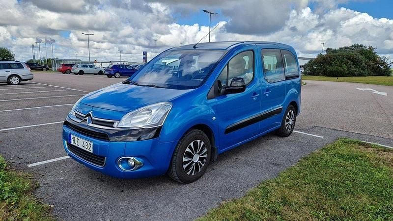 Blå Begagnad 2012 Citroën Berlingo Minibuss | 80 000 kr (Marknadspris) - Bild 1/4