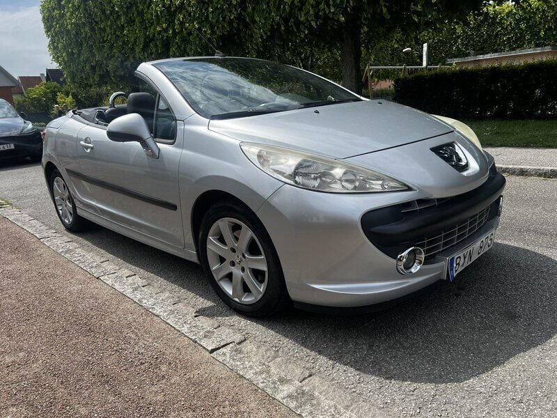 Grå Begagnad 2008 Peugeot 207 CC Cab | 35 000 kr (Bra pris) - Bild 1/4