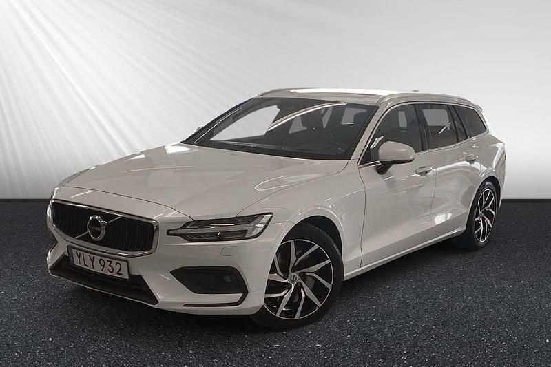 Vit Begagnad 2018 Volvo V60 Momentum Kombi | 269 900 kr (Marknadspris) - Bild 1/4
