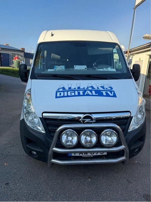 Vit Begagnad 2016 Opel Movano Van | 99 000 kr - Bild 1/4