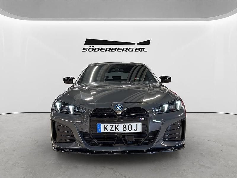 Begagnad BMW i4 M Sport 400 kW (544 HK) 2025 Grå Sedan