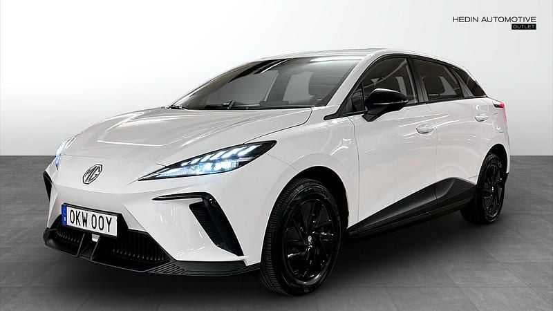 Vit (white) Begagnad 2023 MG MG4 EV Halvkombi | 214 900 kr (Bra pris) - Bild 1/4