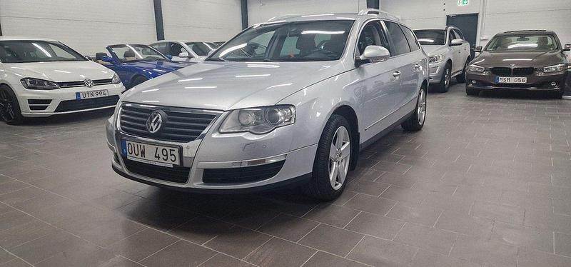 Silver Begagnad 2010 VW Passat Sportline Kombi | 49 898 kr - Bild 1/4