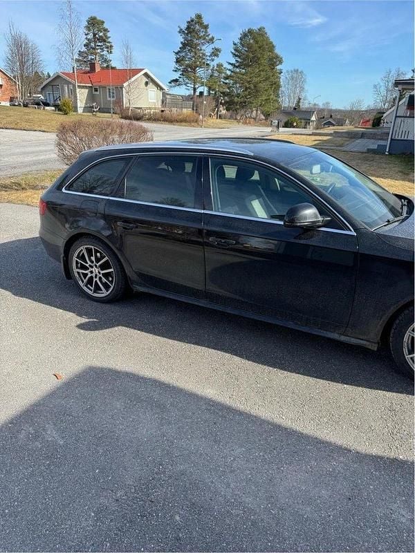 Svart Begagnad 2009 Audi A4 Kombi | 55 000 kr (Marknadspris) - Bild 1/4