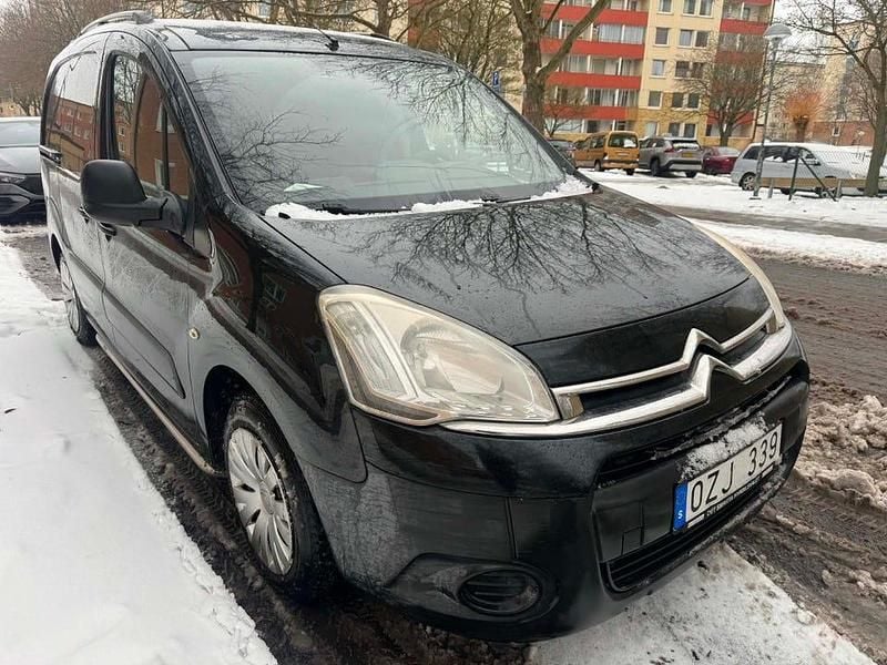 Begagnad Citroën Berlingo 90 HK (66 kW) 2012 Minibuss