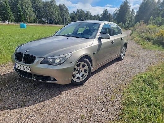 Begagnad 2006 BMW 520 Sedan | 24 900 kr (Superpris) - Bild 1/4