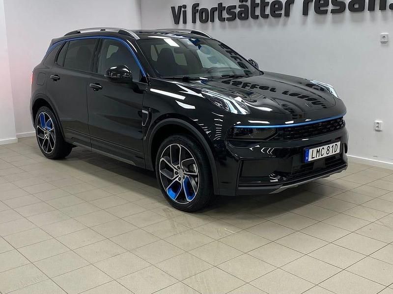 Svart Begagnad 2023 Lynk & Co 01 SUV | 309 500 kr (Marknadspris) - Bild 1/4