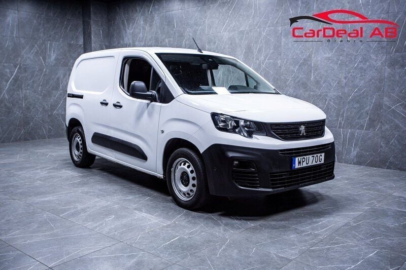 Vit Begagnad 2021 Peugeot Partner Minibuss | 138 800 kr (Bra pris) - Bild 1/4