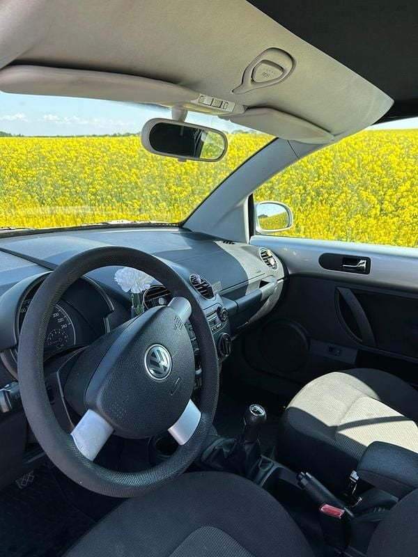 Begagnad VW Beetle 102 HK (75 kW) 2007 Cab