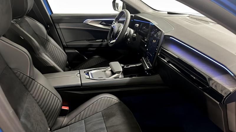 Begagnad Renault Rafale 301 HK (221 kW) 2024 Blå SUV