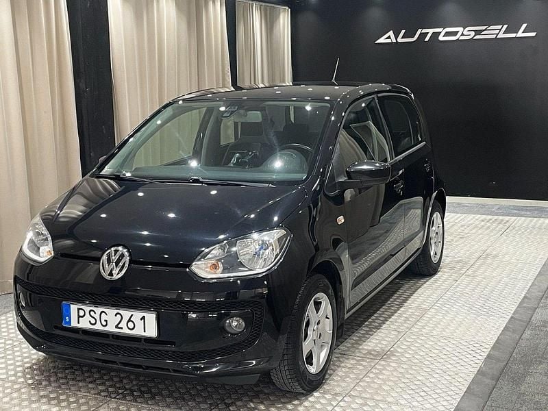 Svart Begagnad 2014 VW up! high up! Halvkombi | 64 900 kr (Marknadspris) - Bild 1/4
