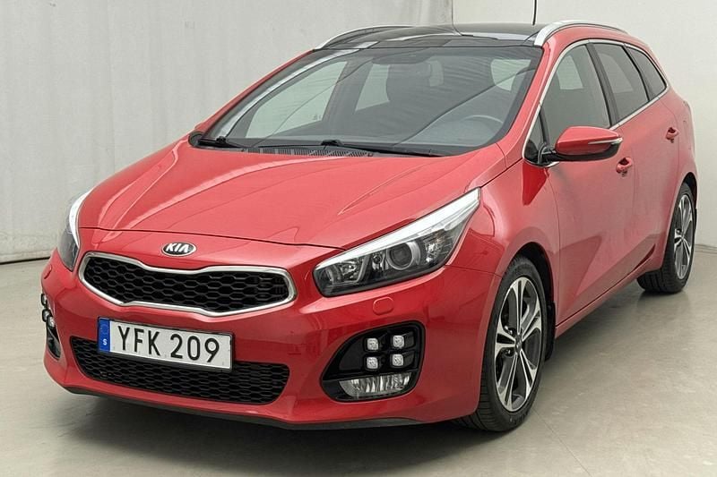 Röd Begagnad 2016 Kia Ceed GT-Line | 158 800 kr (Marknadspris) - Bild 1/4