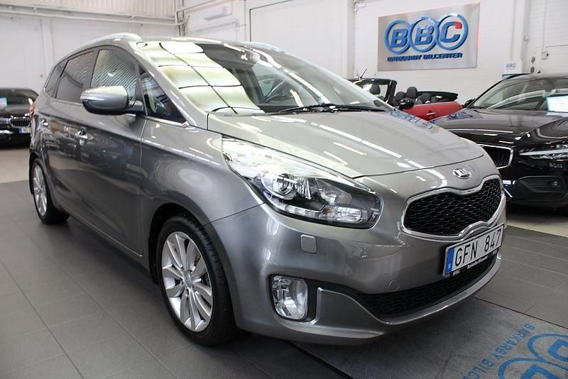 Begagnad Kia Carens 116 HK (85 kW) 2013 Grå Minibuss