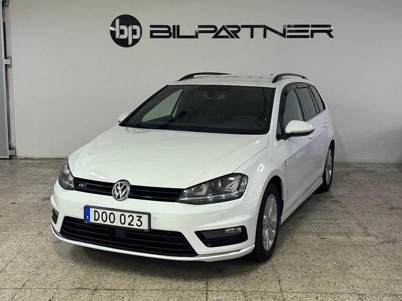 Vit Begagnad 2015 VW Golf VII GT Kombi | 119 900 kr (Marknadspris) - Bild 1/4