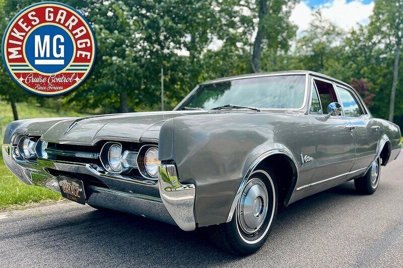 Begagnad 1967 Oldsmobile Cutlass Sedan | 149 000 kr - Bild 1/4