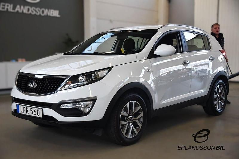 Vit Begagnad 2015 Kia Sportage SUV | 99 900 kr (Marknadspris) - Bild 1/4