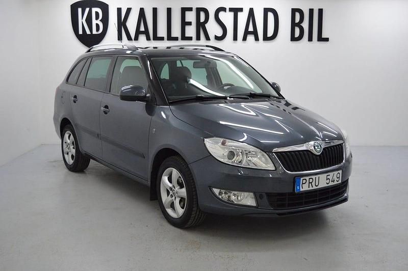 Begagnad Skoda Fabia Elegance 86 HK (63 kW) 2011 Mörkgrå Halvkombi