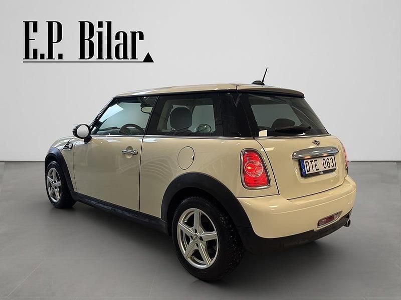 Begagnad Mini ONE 98 HK (72 kW) 2013 Vit Halvkombi