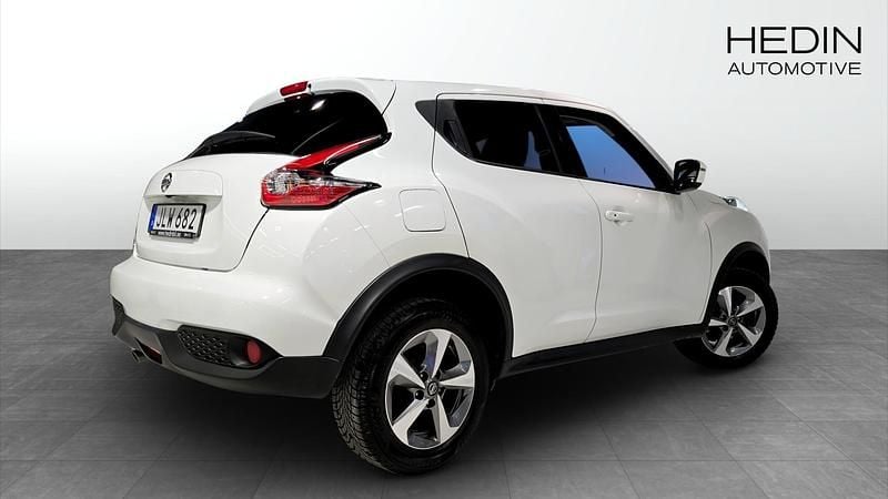 Begagnad Nissan Juke N-Connecta 113 HK (83 kW) 2018 Vit (white) SUV