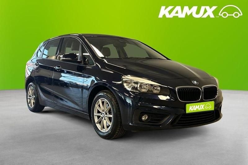 Blå Begagnad 2015 BMW 218 Active Tourer Minibuss | 172 900 kr (Lite dyr) - Bild 1/3